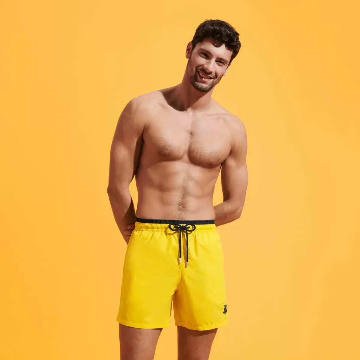 Herren Sonne / Gelb Zweifarbige Solid Bicolore Badeshorts Für Herren Der Klassiker Moorea Marke Vilebrequin